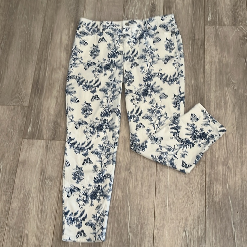 Talbots White and Blue Print Denim Jeans - Picture 2 of 10